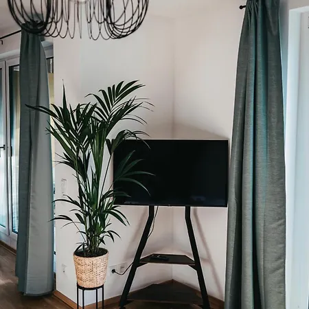 Διαμέρισμα Neue Im Zentrum *